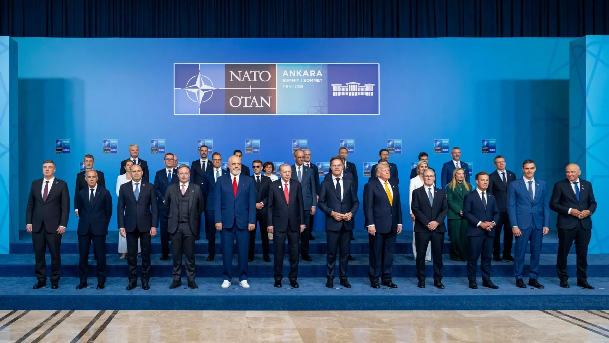 La OTAN cierra su cumbre en Ankara con un mensaje de unidad, más gasto militar y un nuevo mapa geopolítico para los mercados