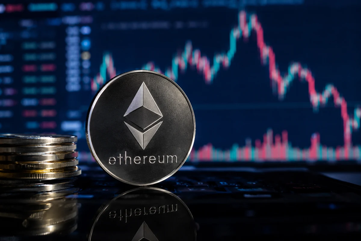 El Ethereum retrocede tras una toma de beneficios, pero mantiene el impulso semanal positivo