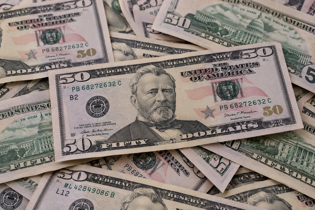 Dólar estadounidense: de sus orígenes al mercado global